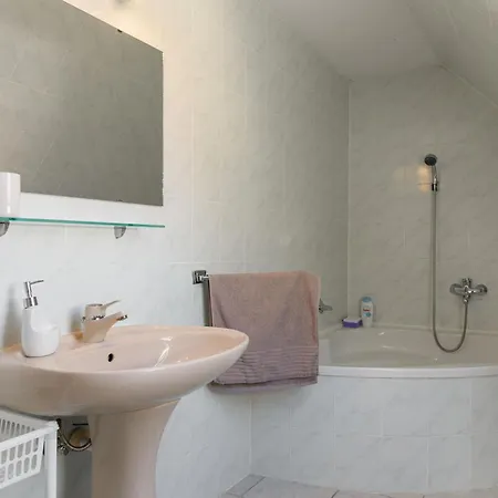 Semesterbostad Racz By Interhome