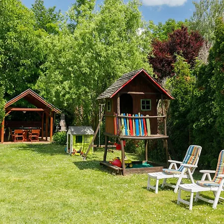 Racz By Interhome Semesterbostad Badacsonytomaj