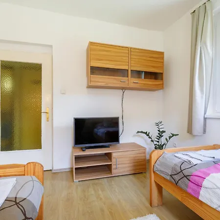 Racz By Interhome Semesterbostad Badacsonytomaj